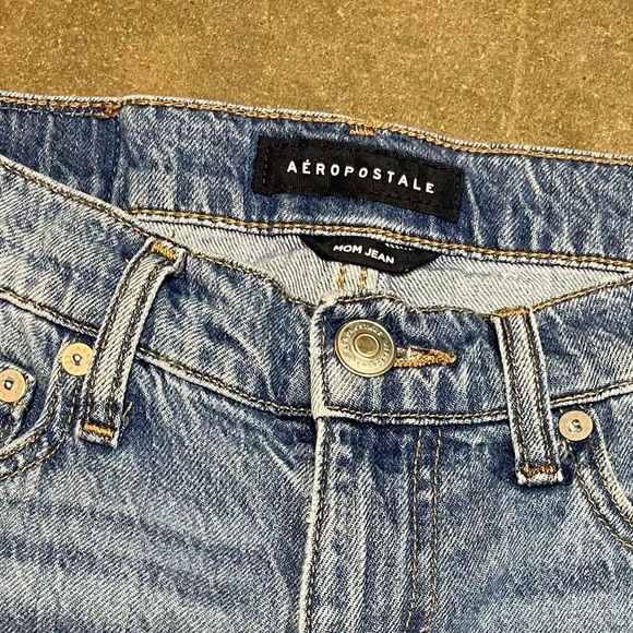 Aeropostale Mom Jeans Size 2 Distressed High Rise Denim Womens - Picture 3 of 7